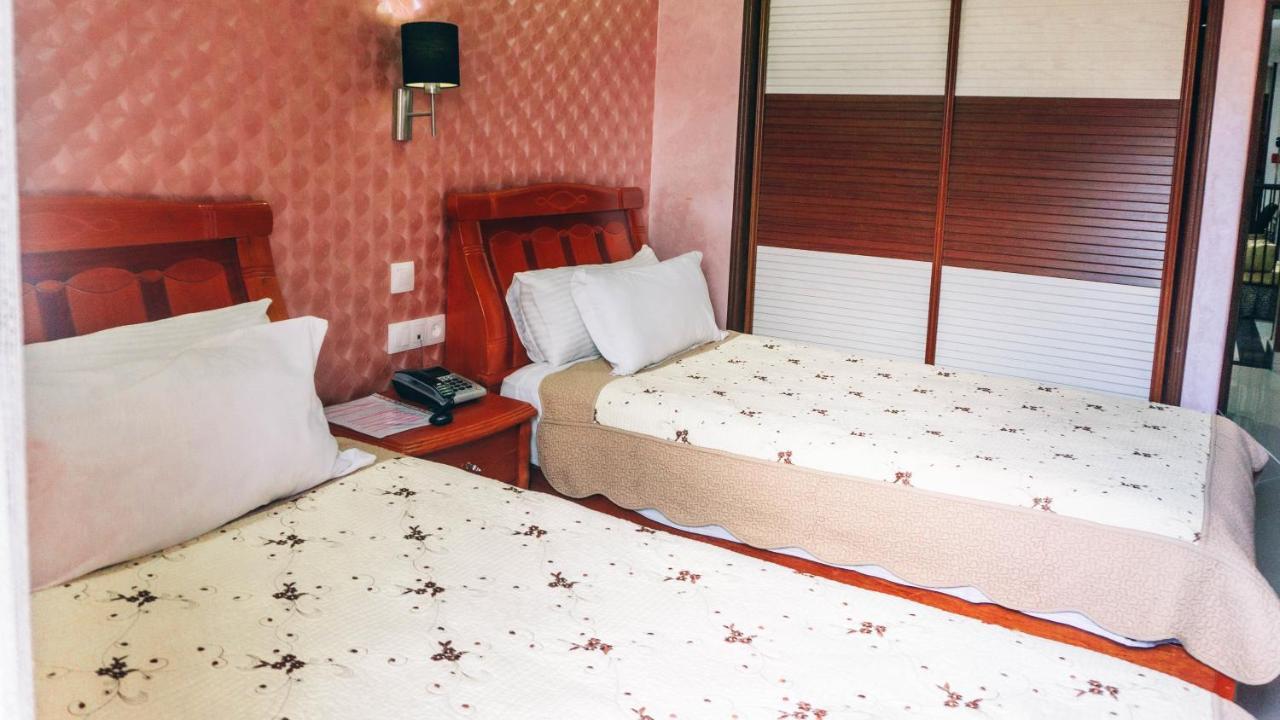 Hotel Atenas Tétouan 외부 사진